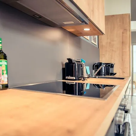 City * Schwerin (Mecklenburg-Vorpommern)