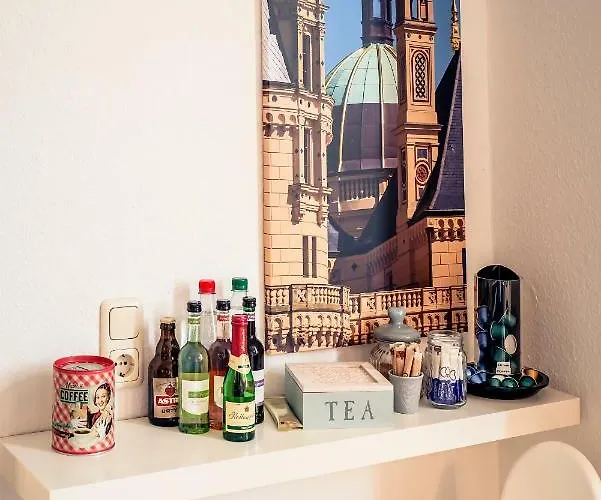 City * Schwerin (Mecklenburg-Vorpommern)