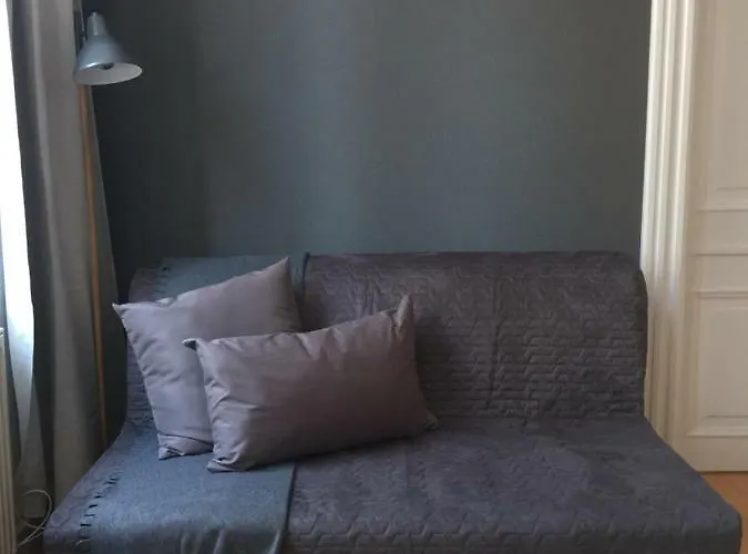 City * Schwerin (Mecklenburg-Vorpommern)